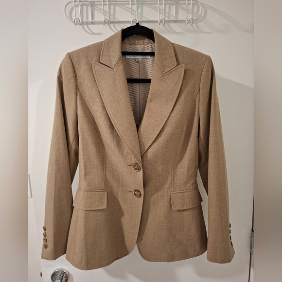 Tahari Arthur S Levine Jackets & Blazers - Tahari Arthur S. Levine Women's Tan Single-breasted Blazer (Size 4)